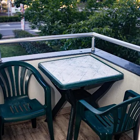 Green Villa ساني بيتش